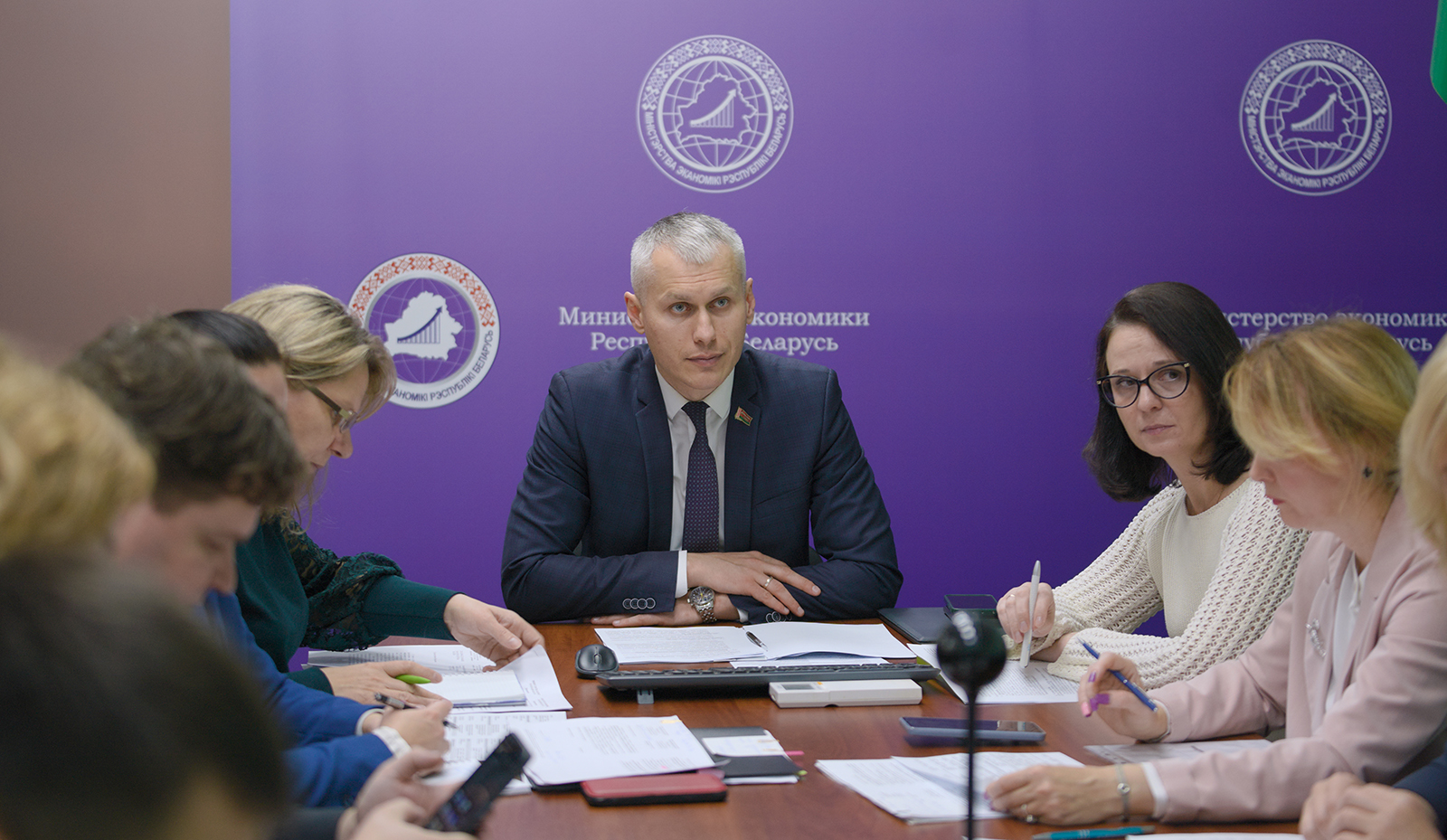 Владимир Наумович: оперативно реагируем на запросы делового сообщества в рамках диалога «бизнес-власть» Владимир Наумович: оперативно реагируем на запросы делового сообщества в рамках диалога «бизнес-власть»