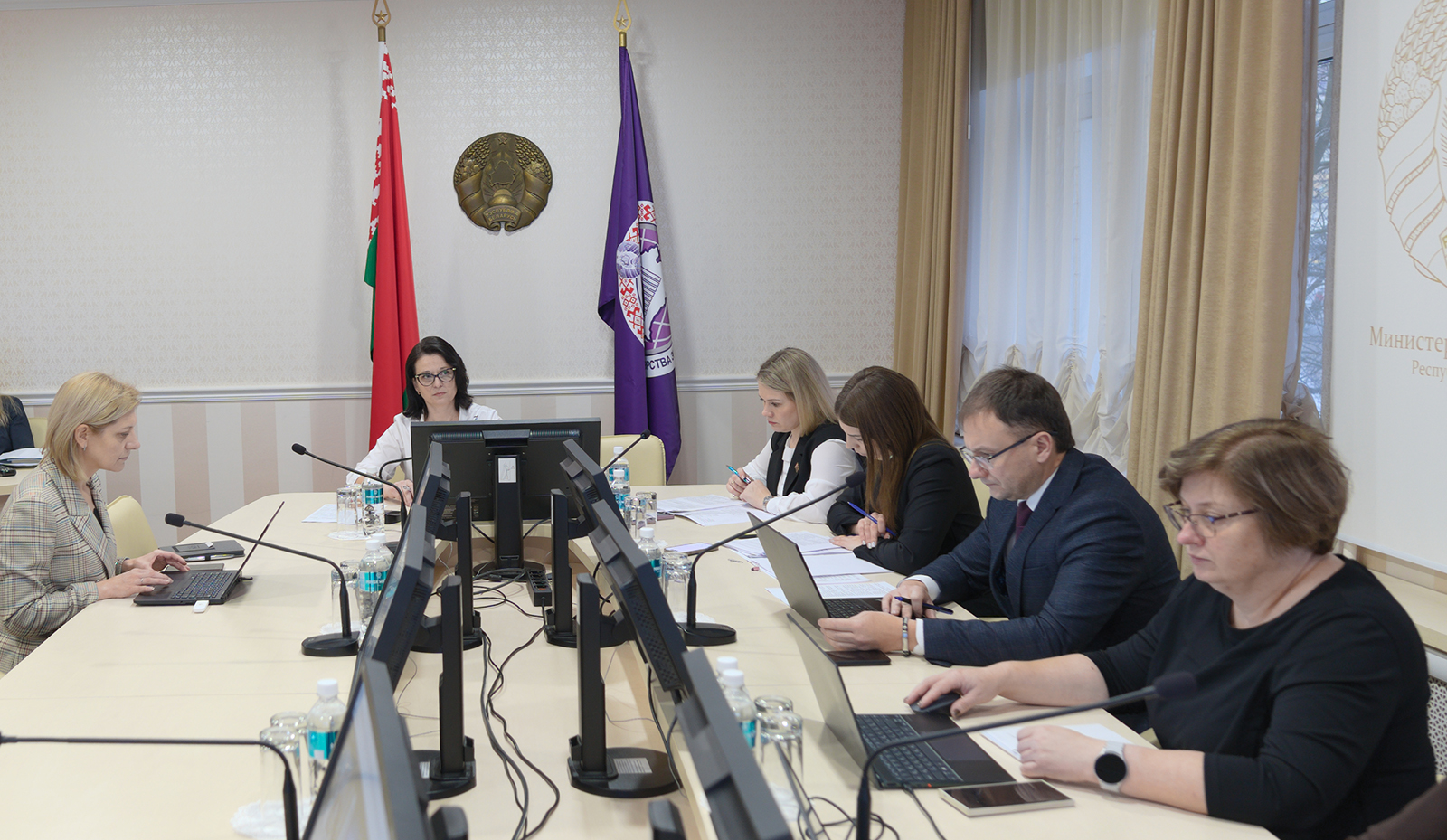 В Минэкономики рассмотрели оптимизацию административных процедур в сфере санитарно-технических требований к жилым помещениям В Минэкономики рассмотрели оптимизацию административных процедур в сфере санитарно-технических требований к жилым помещениям